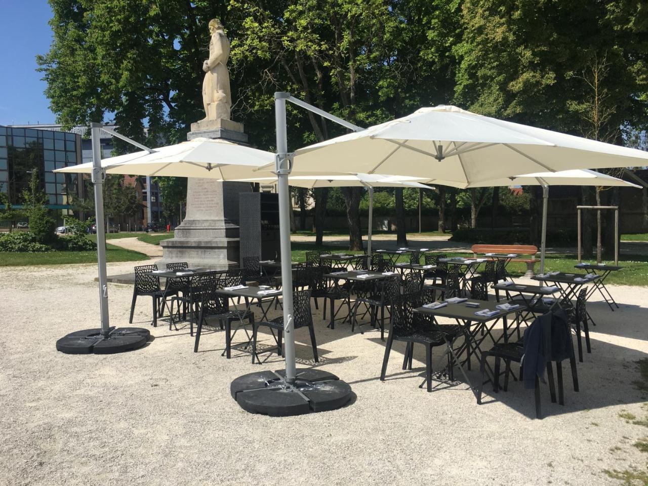 Hotel Restaurant Des Remparts Chaumont  Exteriér fotografie